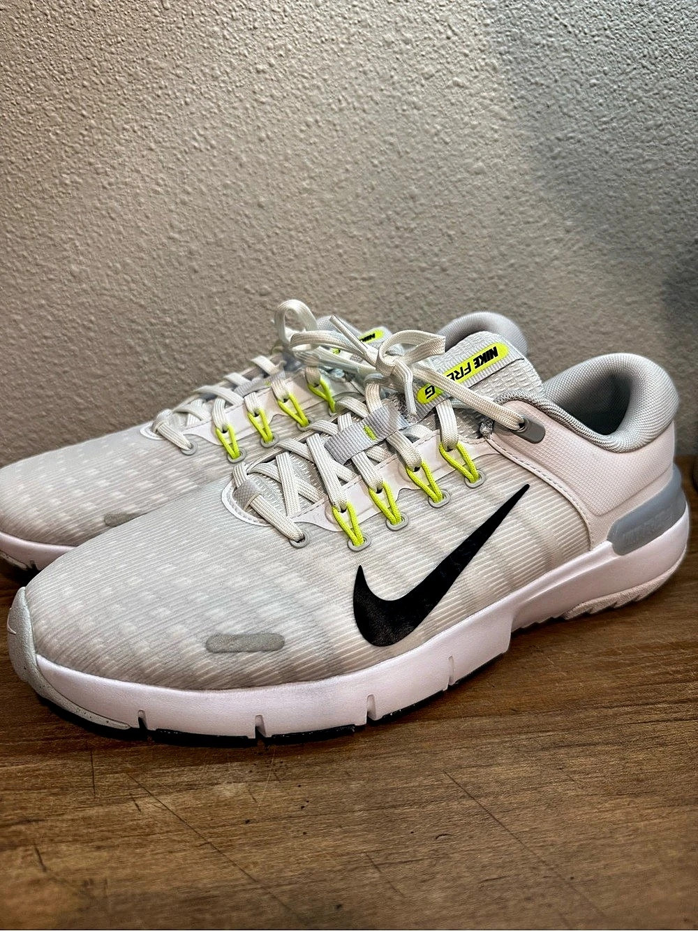 Nike Free Metcon 5 Men’s 10 White Black Volt Training Shoes FN0332-101